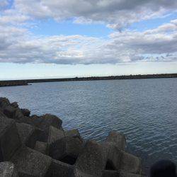 穴釣りでアイナメ