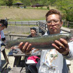 フィッシングレイクたかみや 釣果
