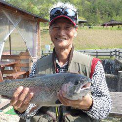 フィッシングレイクたかみや 釣果
