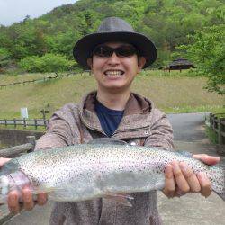 フィッシングレイクたかみや 釣果