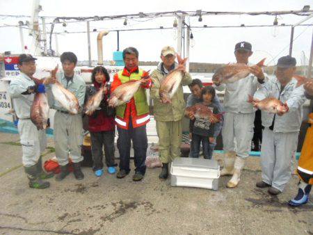 初栄丸 釣果