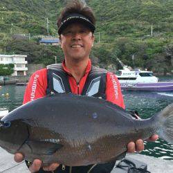 鵜来島家本渡船 釣果