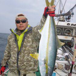 真祐丸 （しんゆうまる） 釣果