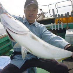 真祐丸 （しんゆうまる） 釣果