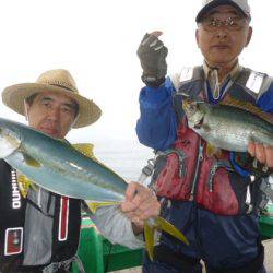 真祐丸 （しんゆうまる） 釣果