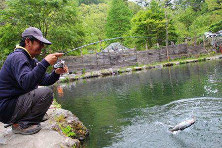 小菅トラウトガーデン 釣果