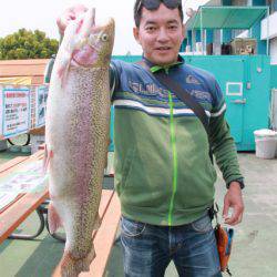 としまえんフィッシングエリア 釣果