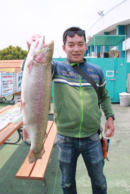 としまえんフィッシングエリア 釣果