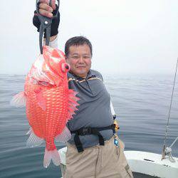 エンペラー 釣果