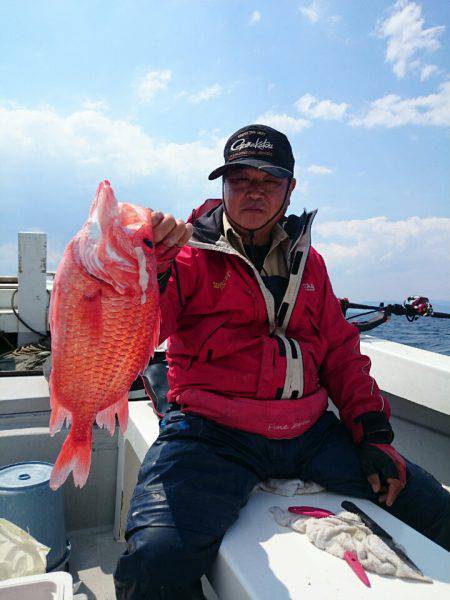 エンペラー 釣果