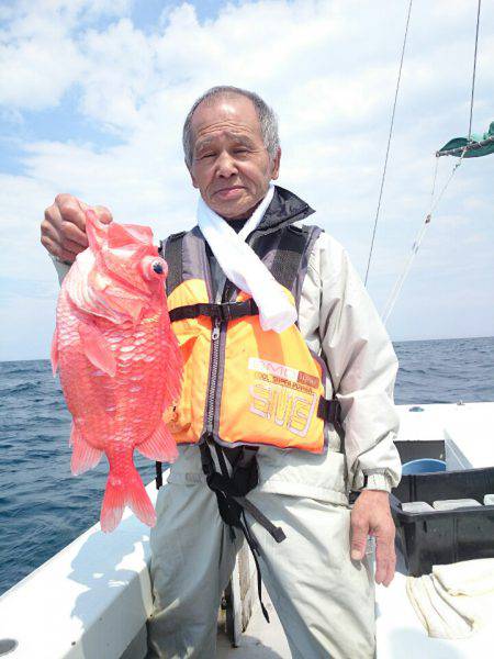 エンペラー 釣果