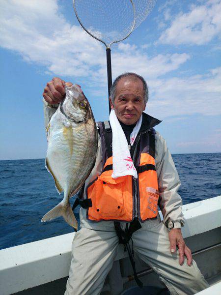 エンペラー 釣果