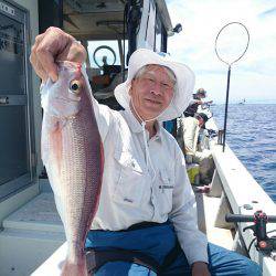 エンペラー 釣果