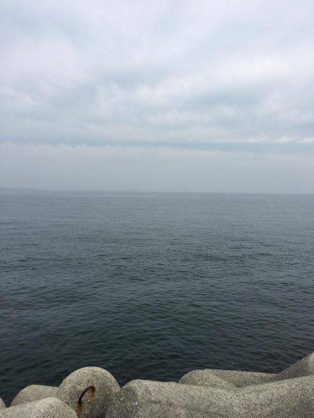 人混みを避けて