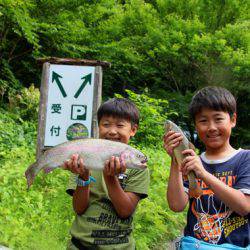 小菅トラウトガーデン 釣果