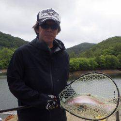 フィッシングレイクたかみや 釣果