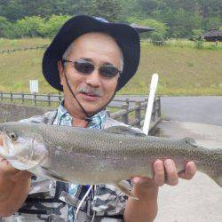 フィッシングレイクたかみや 釣果