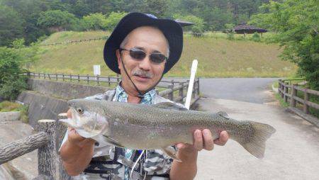 フィッシングレイクたかみや 釣果