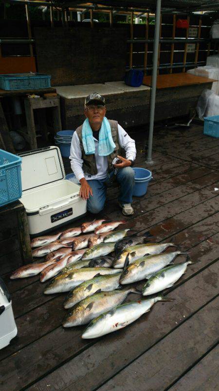 海上釣堀フィッシングレインボー 釣果