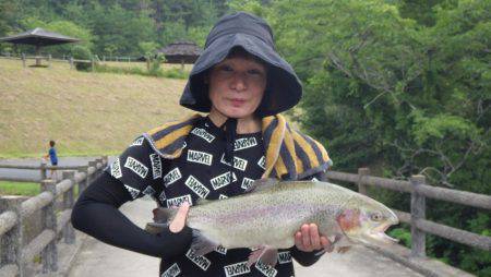 フィッシングレイクたかみや 釣果