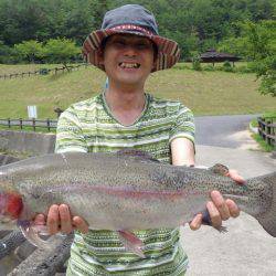 フィッシングレイクたかみや 釣果