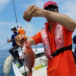 遊漁船 ニライカナイ 釣果