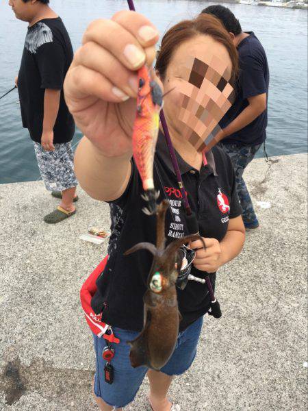 キャンプの合間に魚釣り