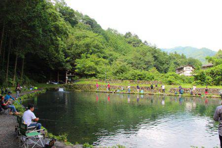 小菅トラウトガーデン 釣果