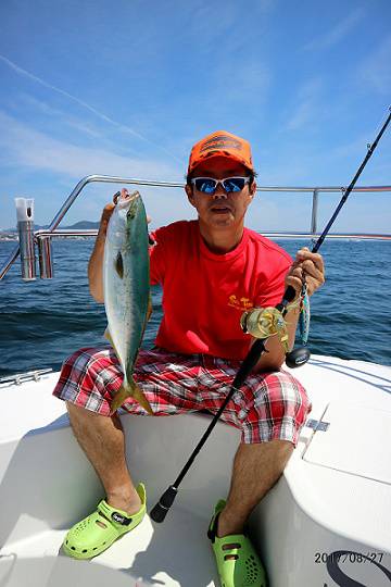 フルコンタクト 釣果