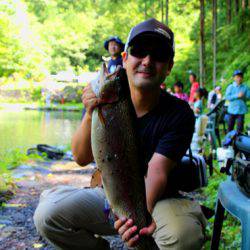 小菅トラウトガーデン 釣果