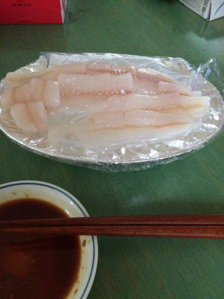 浜から投げキス