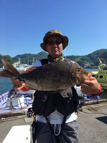鵜来島家本渡船 釣果