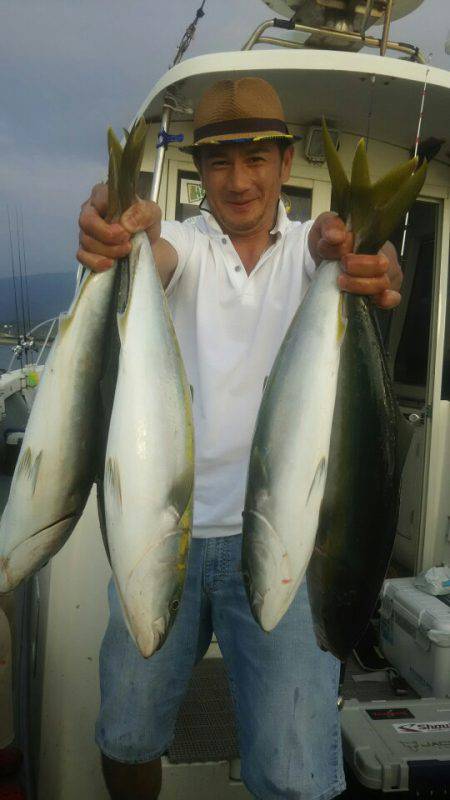 サンマリン 釣果