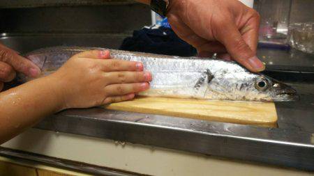 タチウオも人も多い