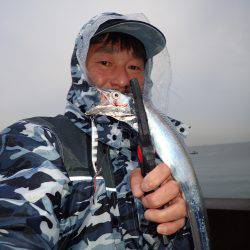沖堤防で太刀魚！