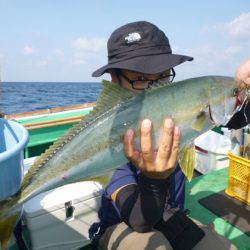 真祐丸 (しんゆうまる) 釣果