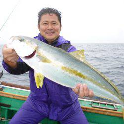 真祐丸 (しんゆうまる) 釣果