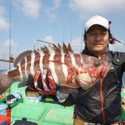 真祐丸 (しんゆうまる) 釣果