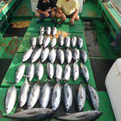 真祐丸 (しんゆうまる) 釣果