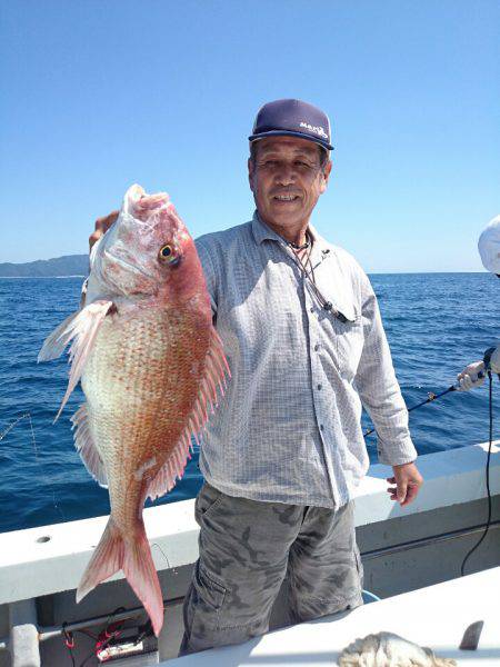 エンペラー 釣果