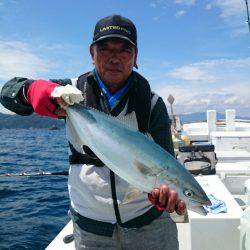 エンペラー 釣果