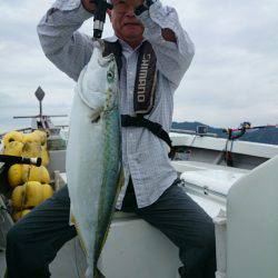 エンペラー 釣果