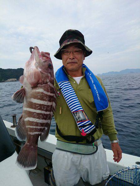 エンペラー 釣果