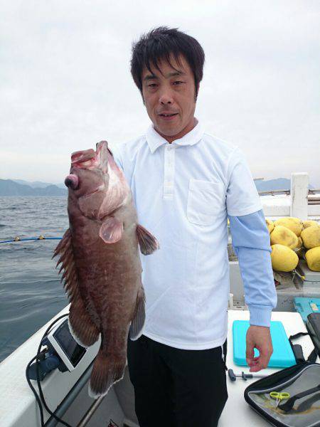 エンペラー 釣果