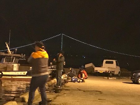 雨か降る前にエギング、アジング