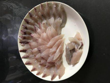 やっとサゴシが釣れた^ – ^