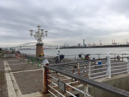 大阪舞洲（まいしま）でカニでヘチ釣り　食いが渋かった！