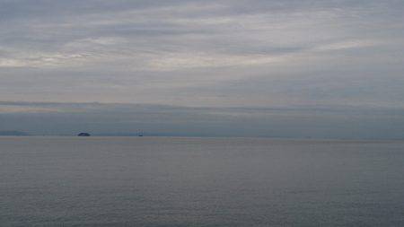 ポロリポロリ…