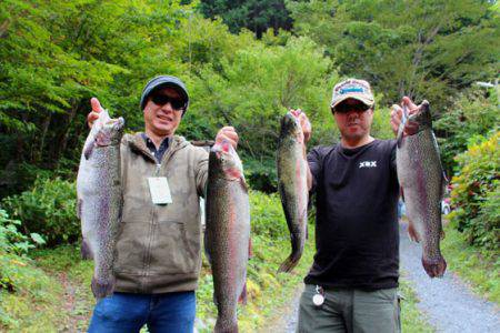小菅トラウトガーデン 釣果