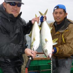 真祐丸 (しんゆうまる) 釣果